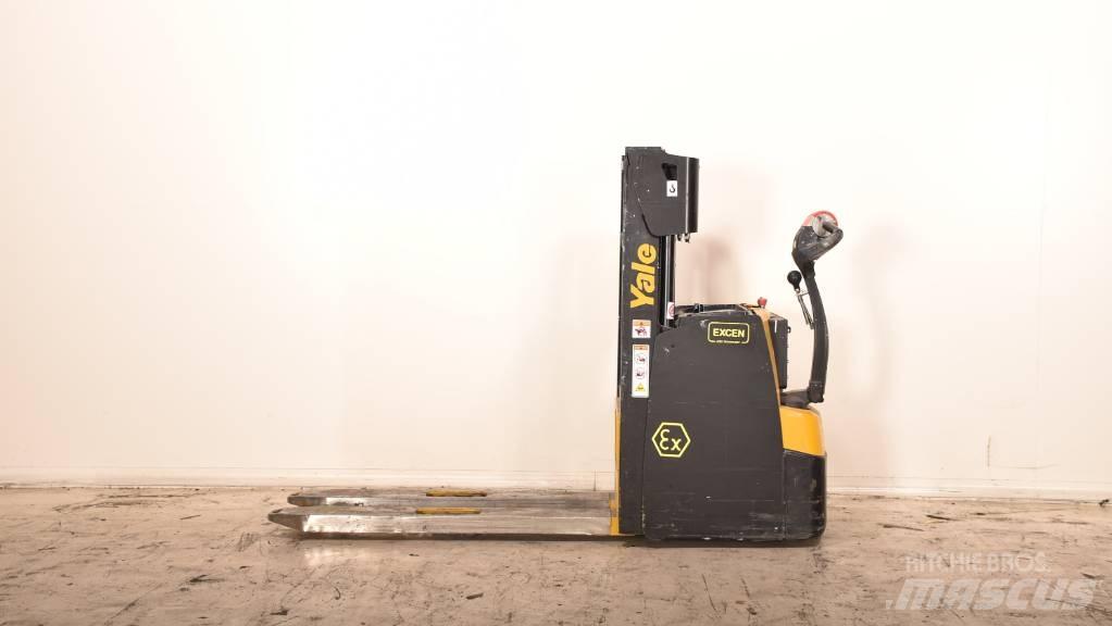 Yale MS20 Empilhador para operador externo