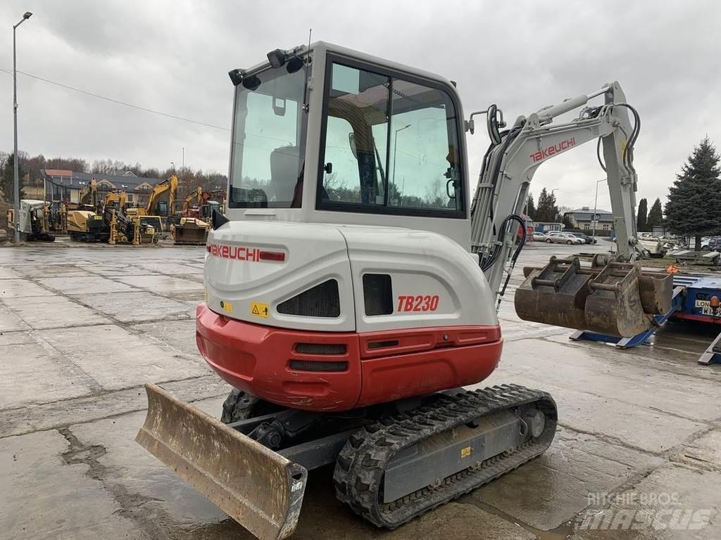 Takeuchi TB230 V3 Miniescavadeiras