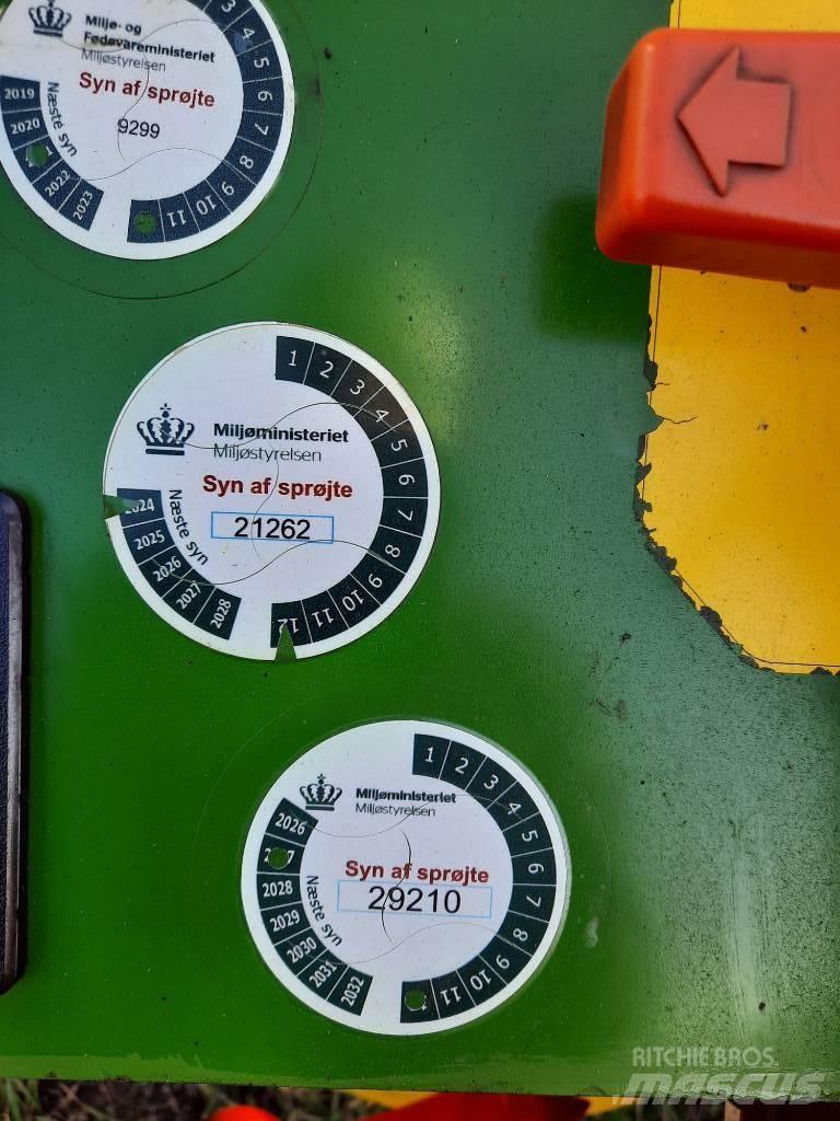 Amazone UG 3000 Nova Pulverizadores rebocados