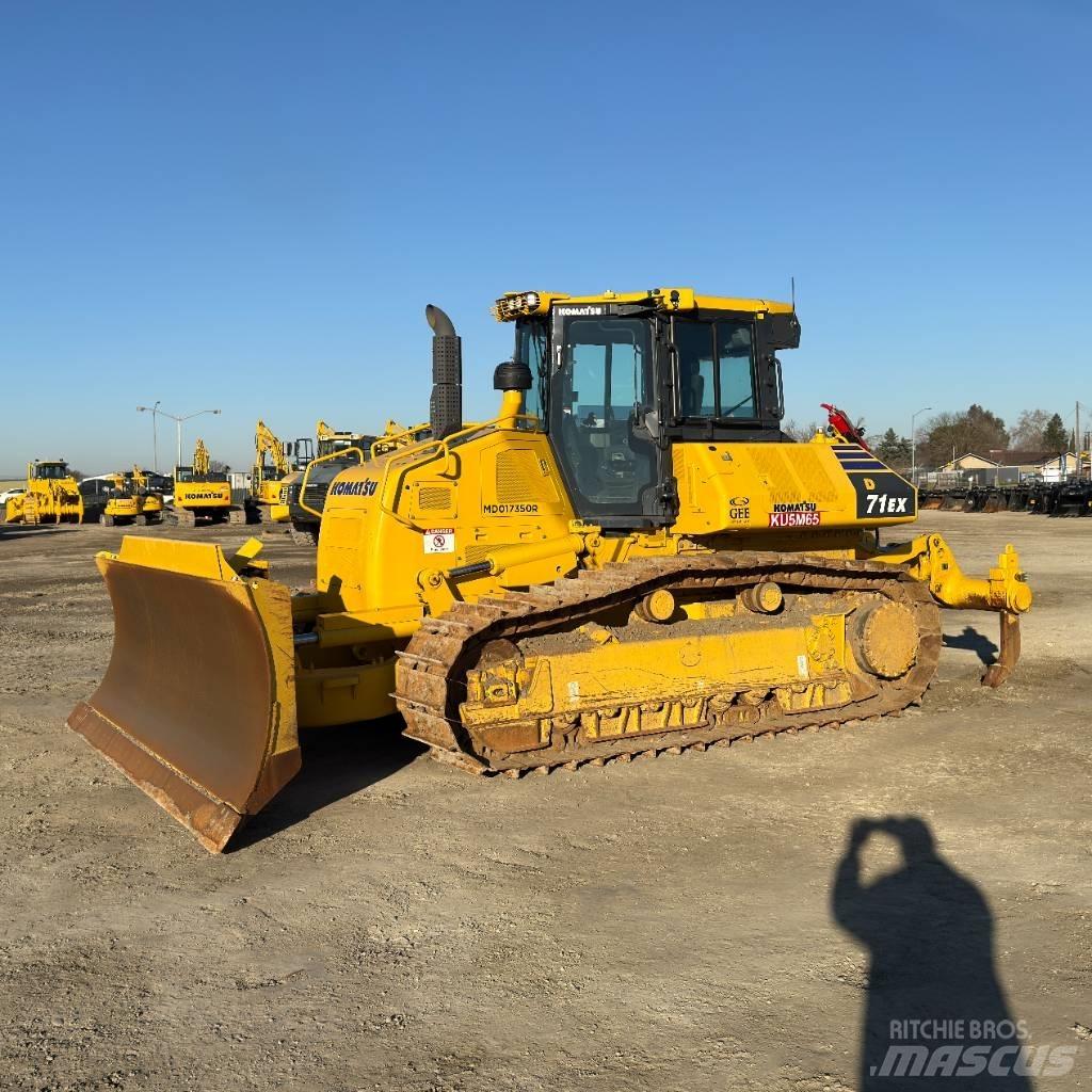Komatsu D71EX-24 Dozers - Tratores rastos