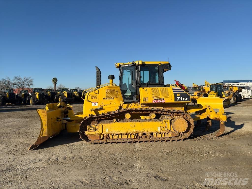 Komatsu D71EX-24 Dozers - Tratores rastos