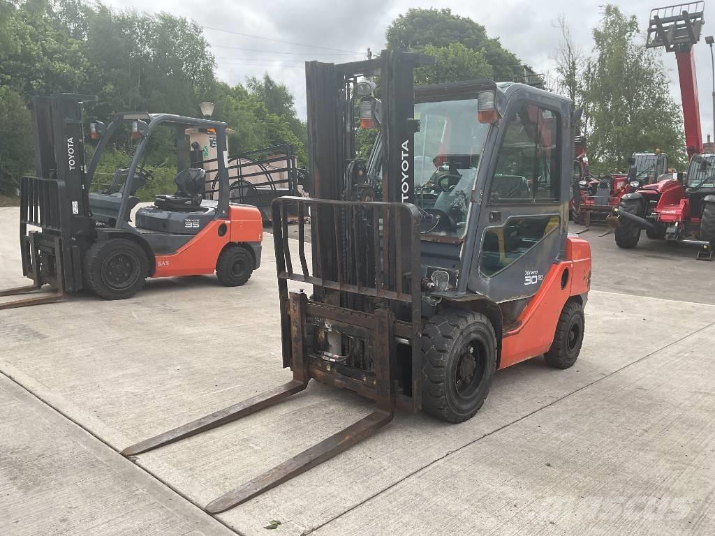Toyota 02-8 FDF 30 Empilhadores Diesel