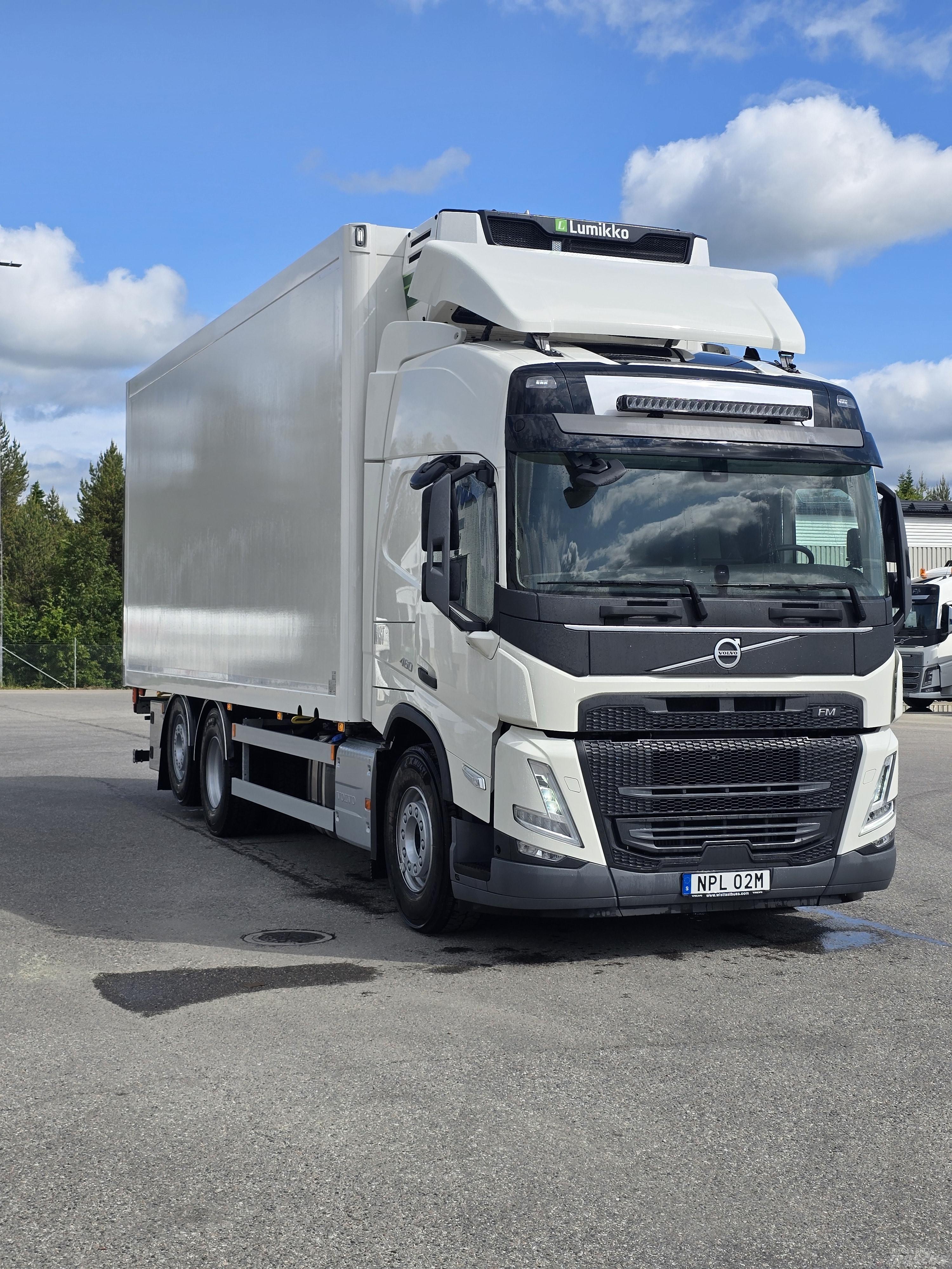 Volvo FM460 LNG Caminhões caixa temperatura controlada