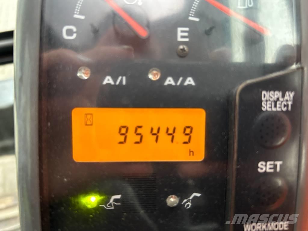 Hitachi ZX 135 US Escavadeiras de esteiras