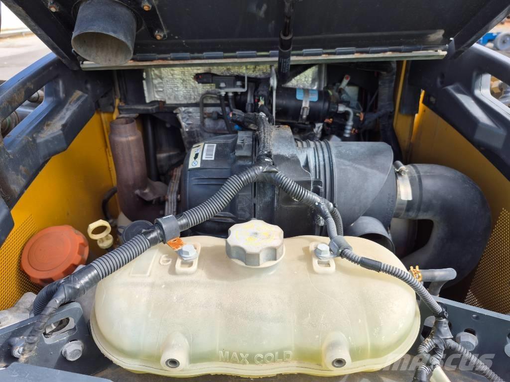 John Deere 320 Minicarregadeiras