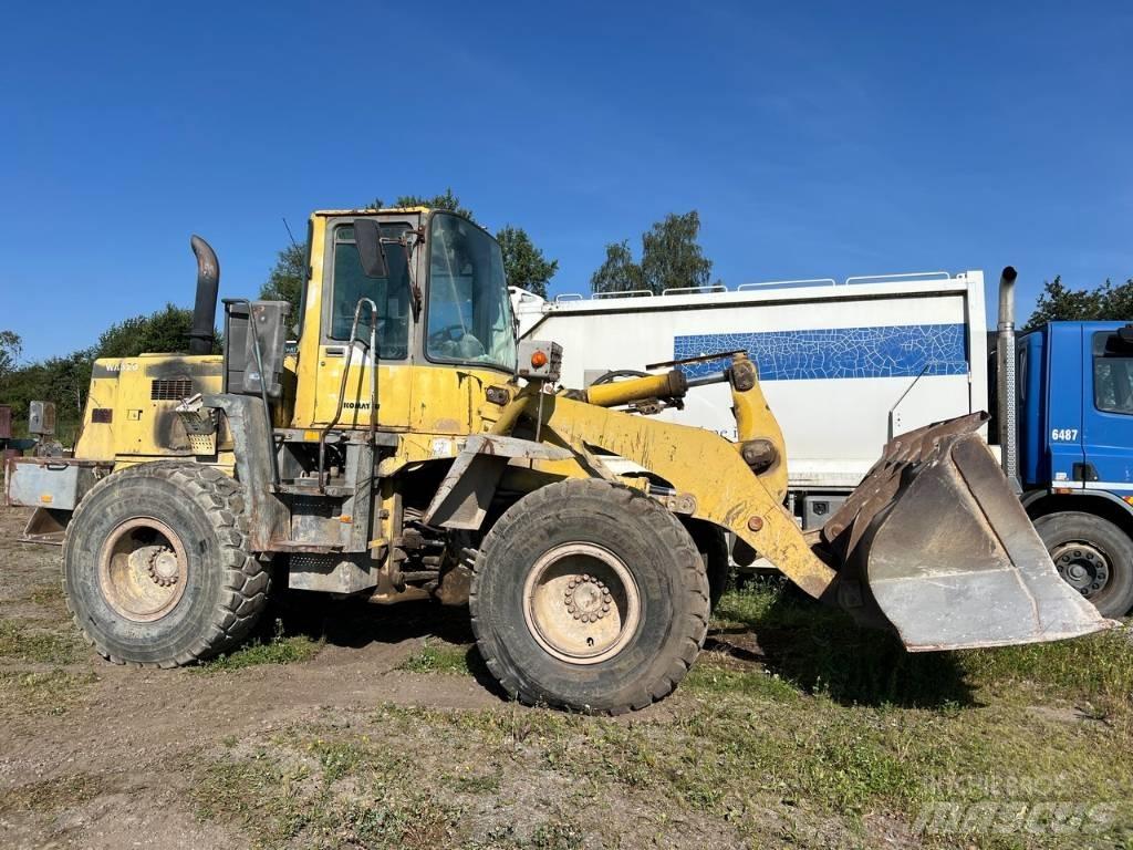 Komatsu WA 320 Carregadeiras de rodas