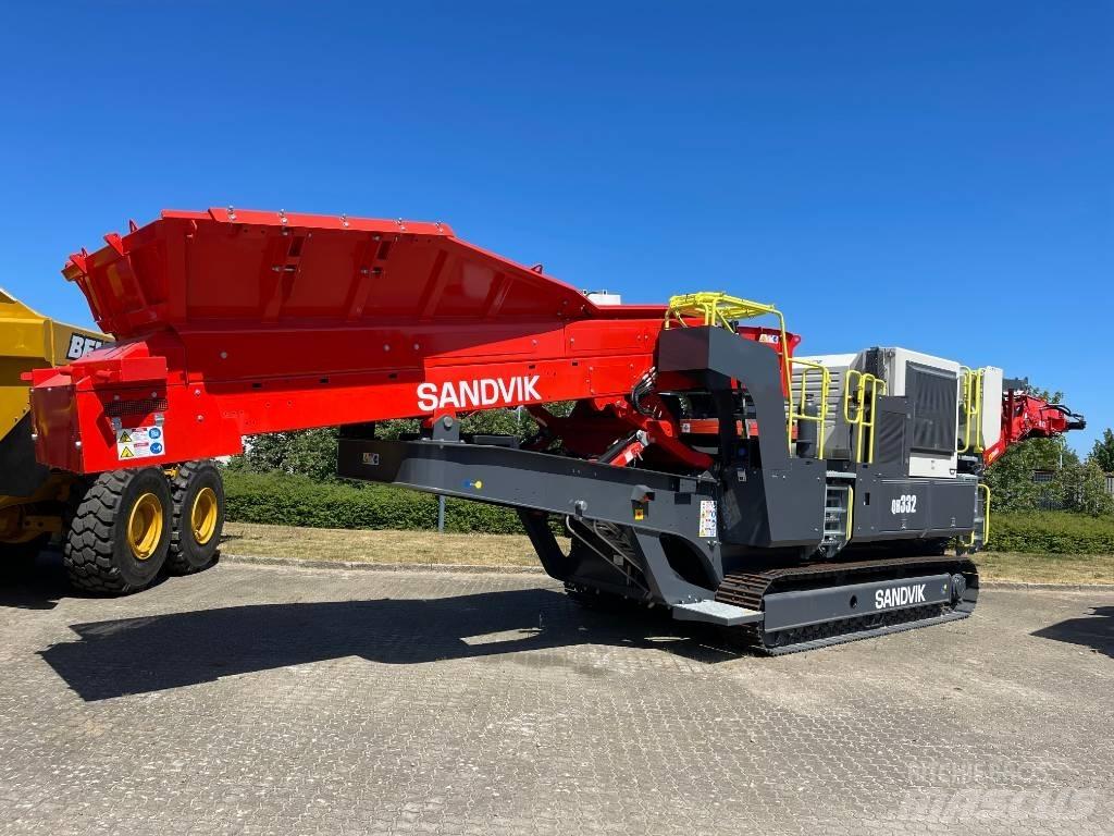 Sandvik QH 332 Britadores móveis