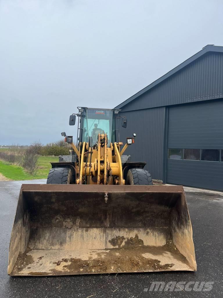 CASE 721 D Carregadeiras de rodas