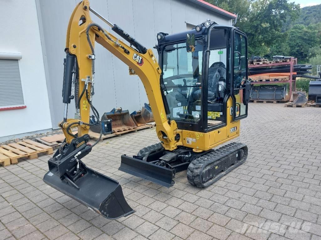 CAT 301.8 Miniescavadeiras