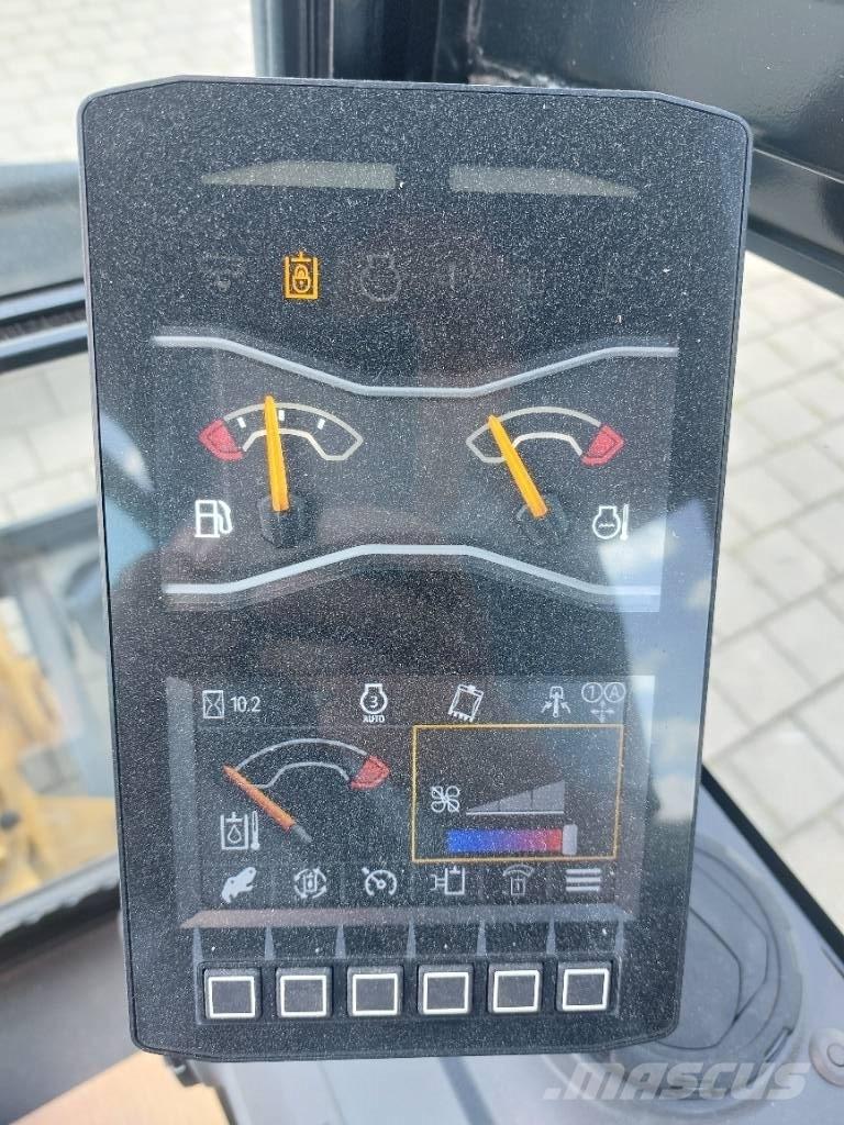 CAT 301.8 Miniescavadeiras