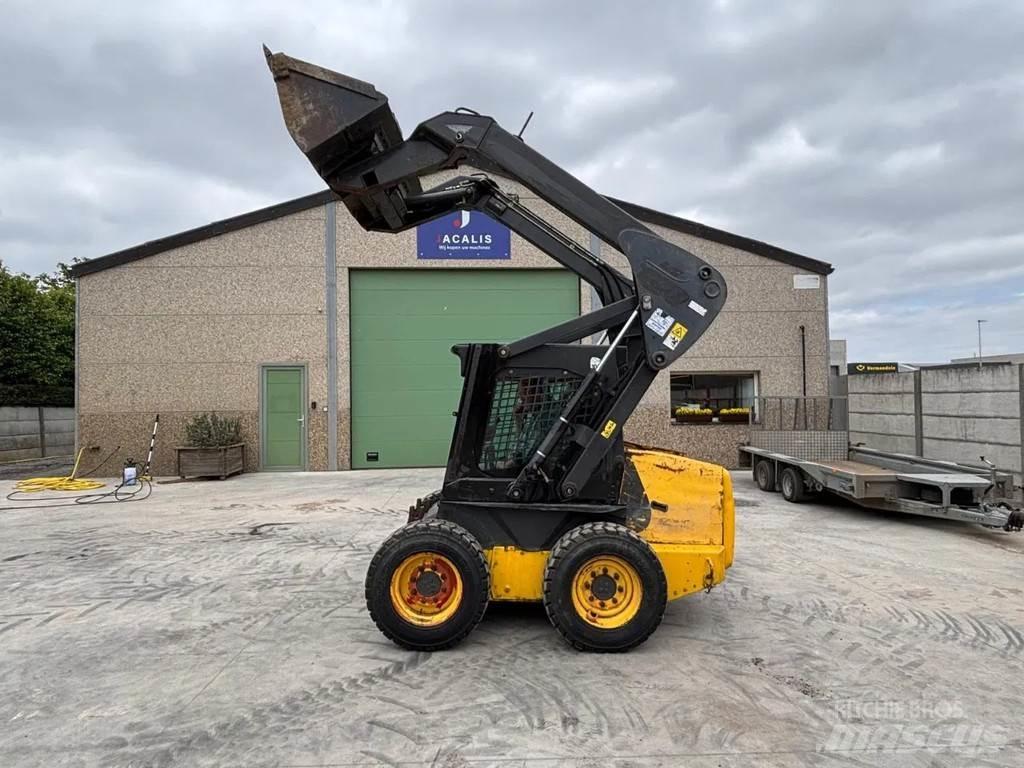 New Holland LS160 Minicarregadeiras