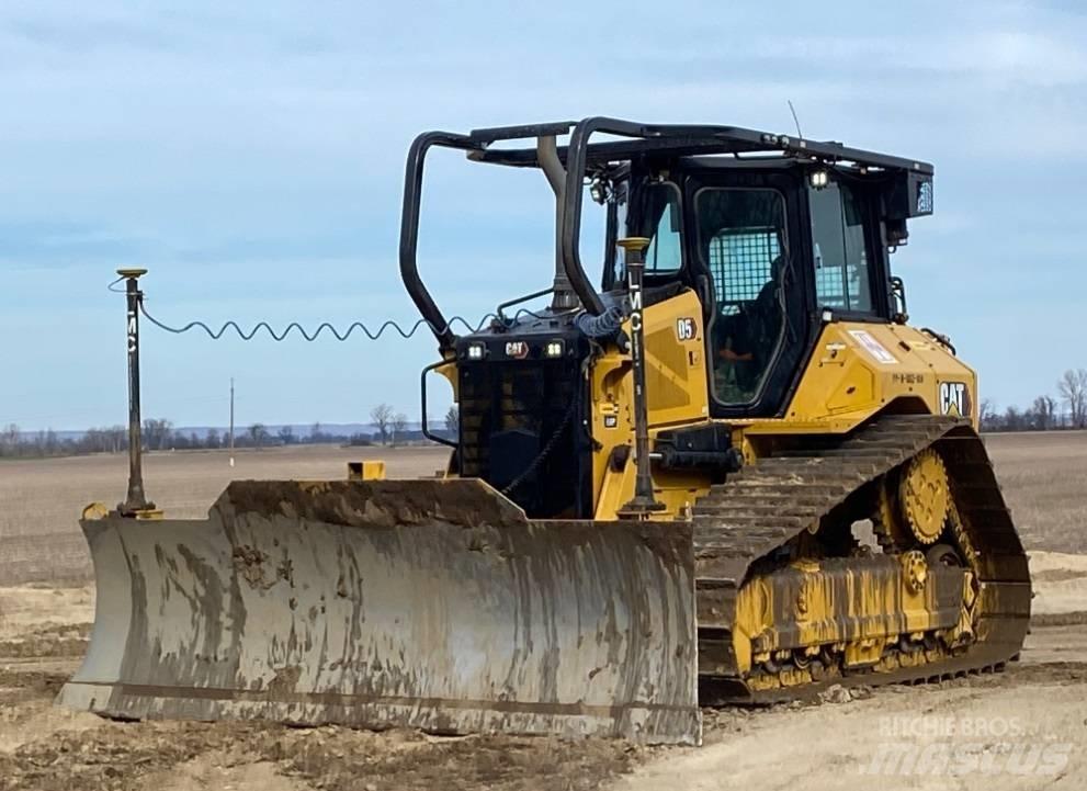 CAT D 5 LGP Dozers - Tratores rastos