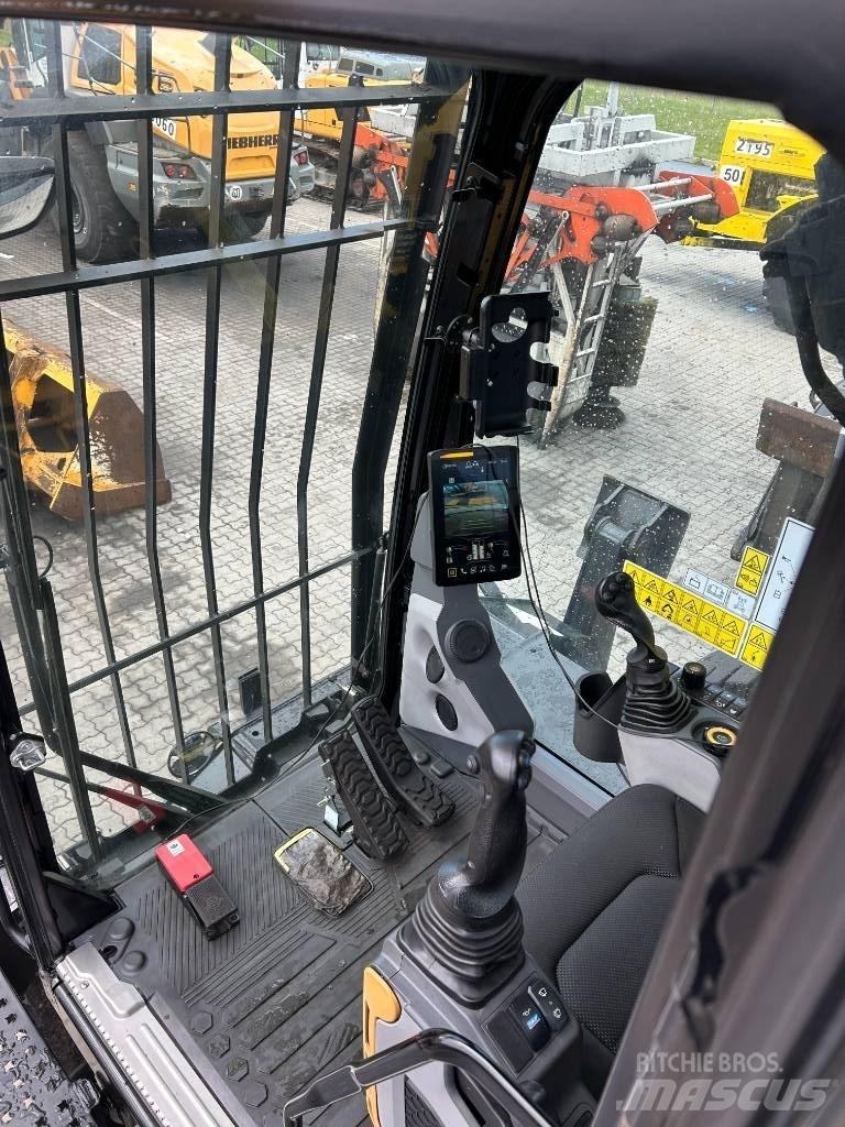 CAT MH 3040 Movimentação cargas - Outros
