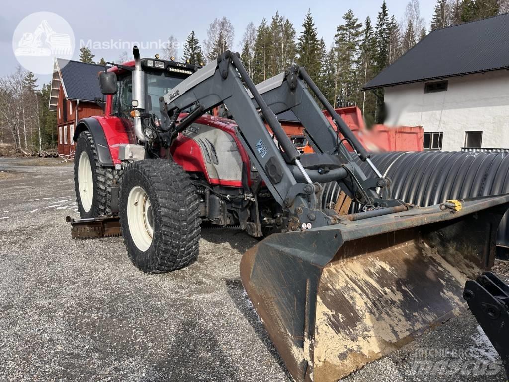 Valtra T 202 Tratores Agrícolas usados