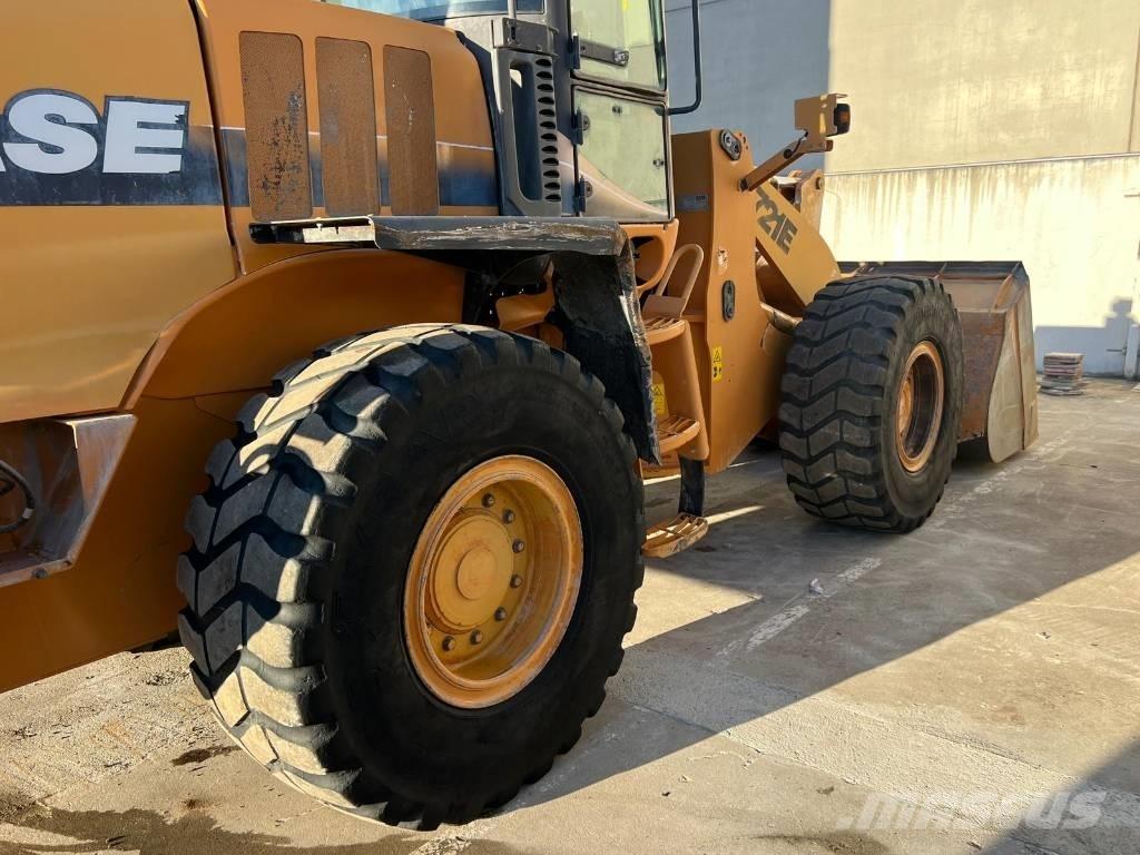 CASE 721E Carregadeiras de rodas