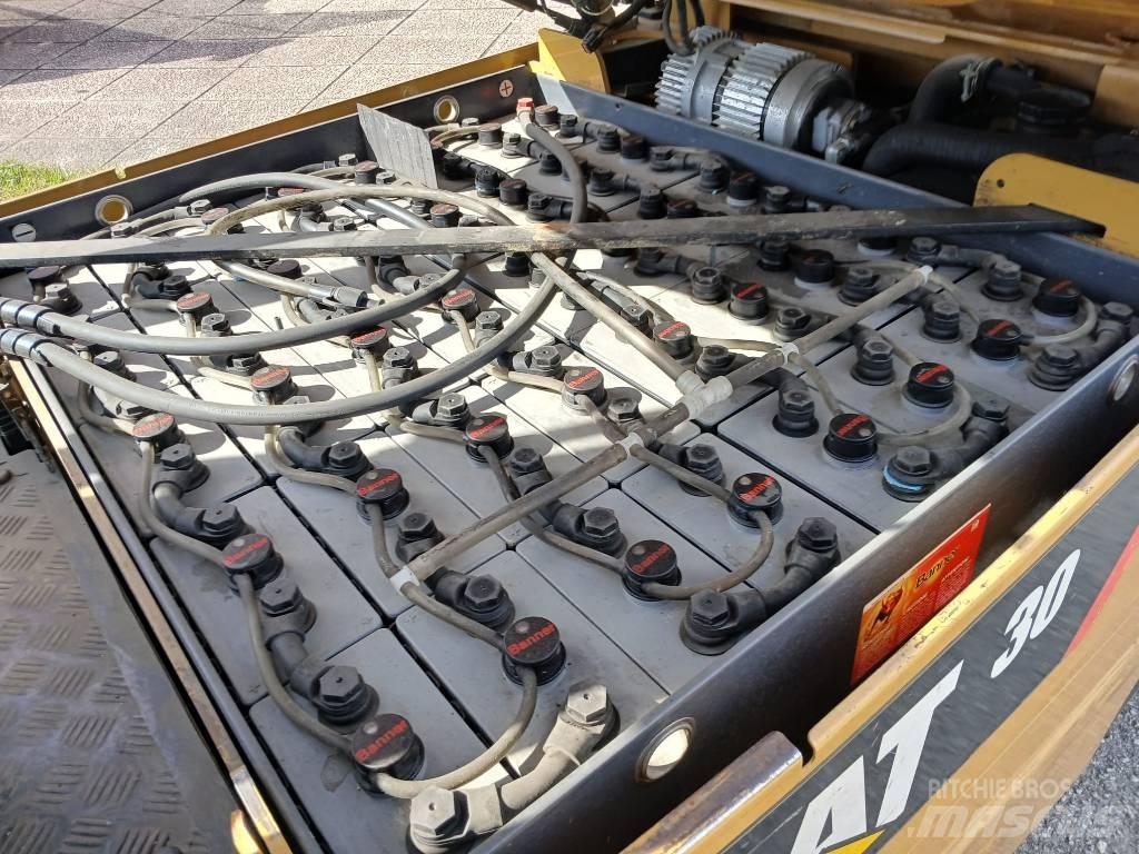 CAT EP 30 K PAC Empilhadores eléctricos