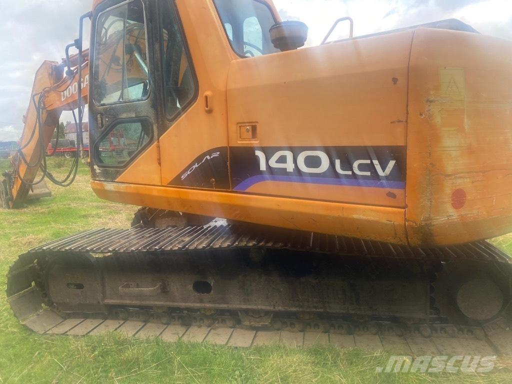 Doosan DX 140 Escavadoras de rodas