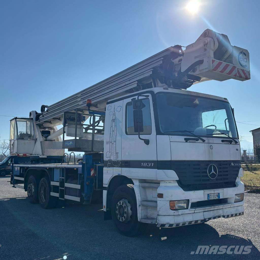 Cela TJ460 Plataformas aéreas montadas em camião