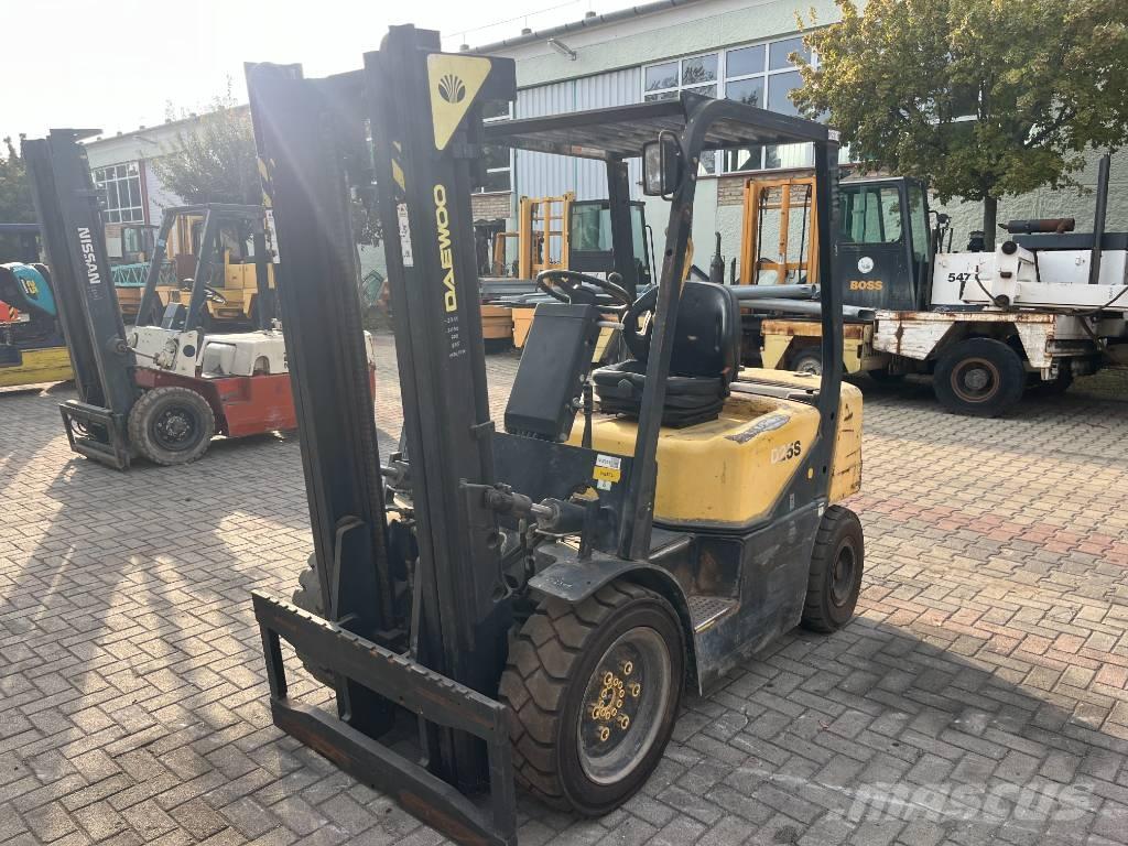 Daewoo D25S3 V-2311 Empilhadores Diesel