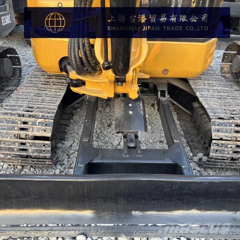 CAT 304 Miniescavadeiras