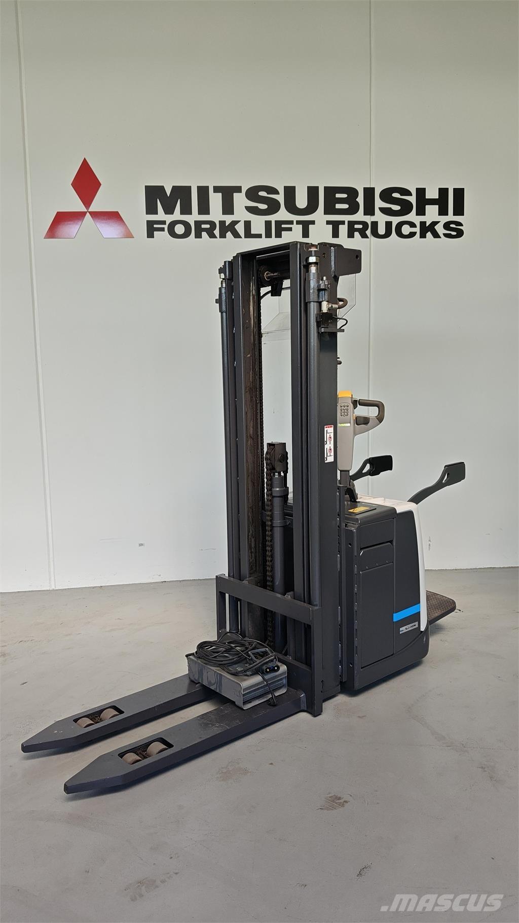 Atlet PSP125 Self propelled stackers