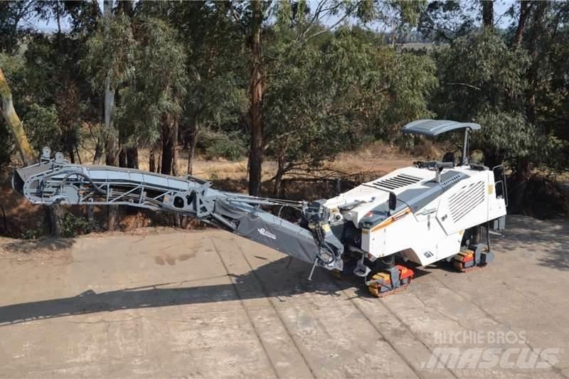 Wirtgen W130F Outros Camiões