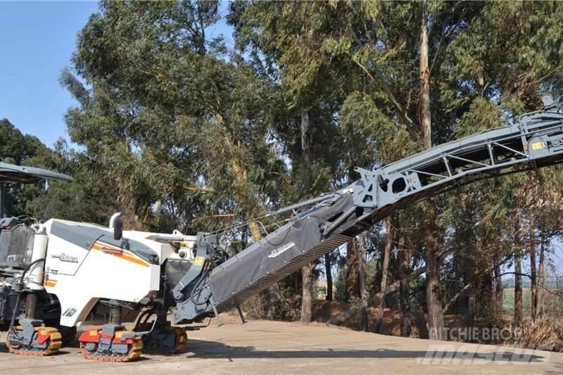 Wirtgen W130F Outros Camiões
