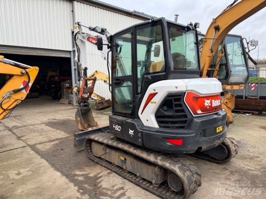 Bobcat E60 *FR006 Miniescavadeiras