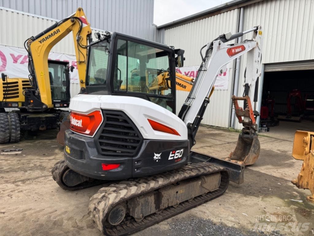 Bobcat E60 *FR006 Miniescavadeiras