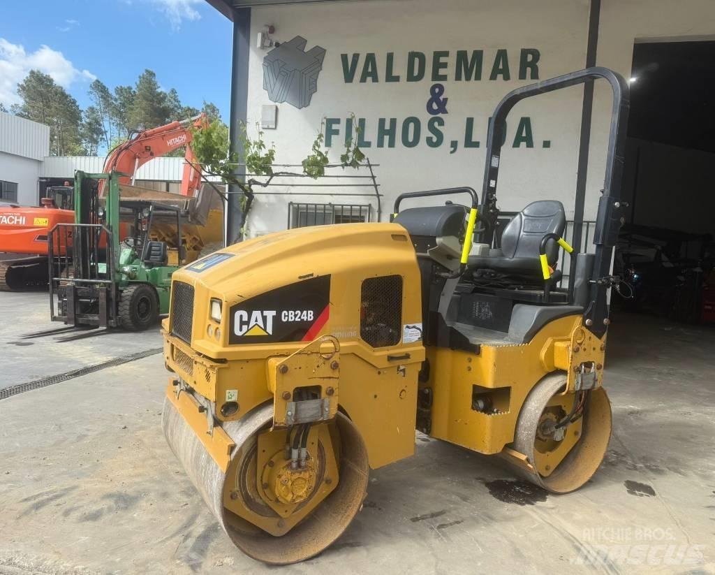 CAT CB 24 B, CB24 Cilindros Compactadores tandem