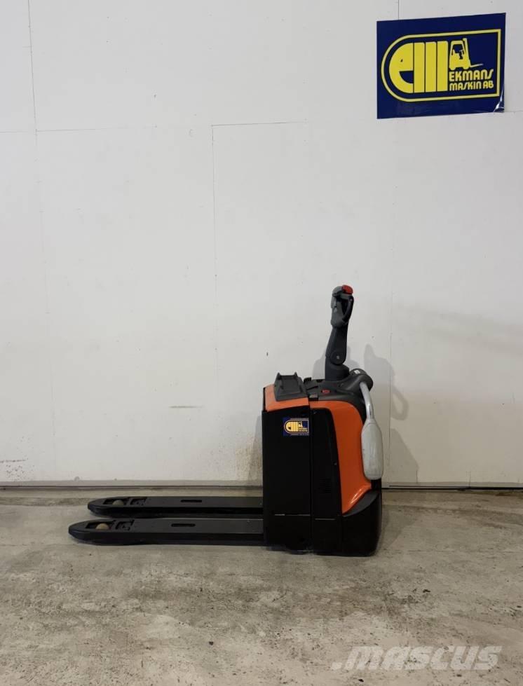 BT truck LPE 200 Porta-paletes com plataforma