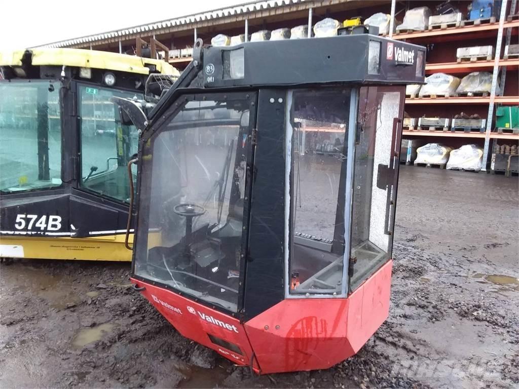 Valmet 911.1 Cabina