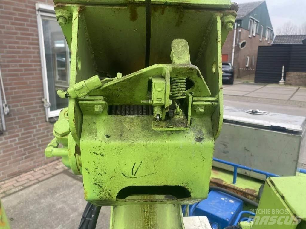 Maeda MC-305C Gruas de rastos