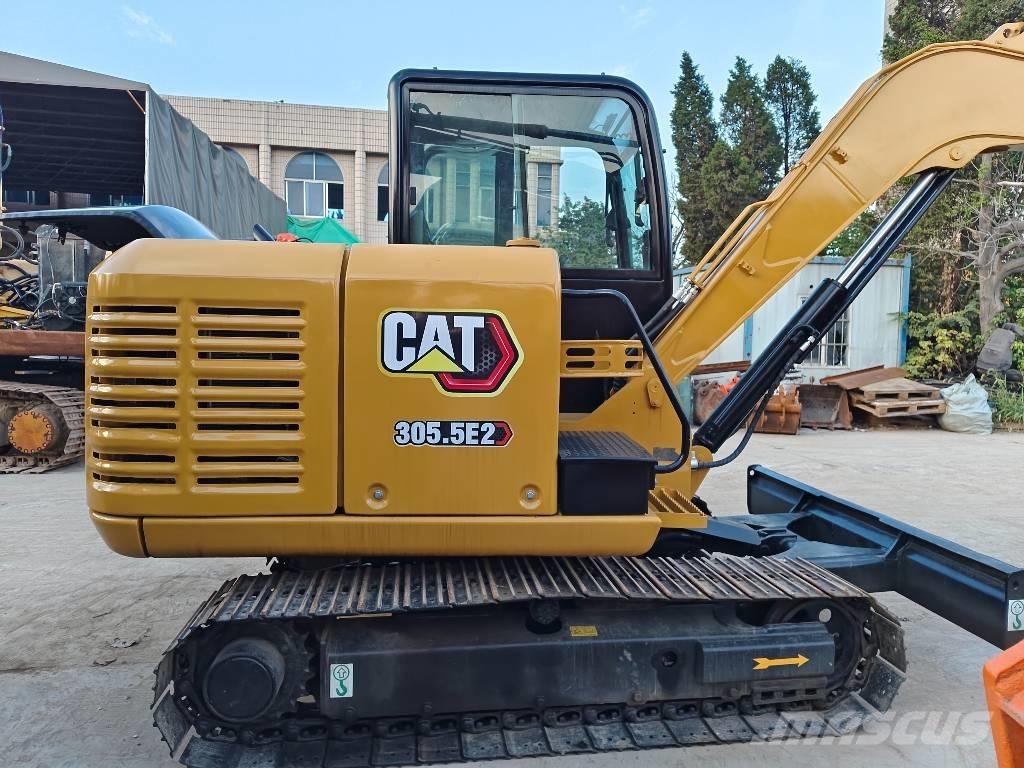 CAT 305.5 Miniescavadeiras