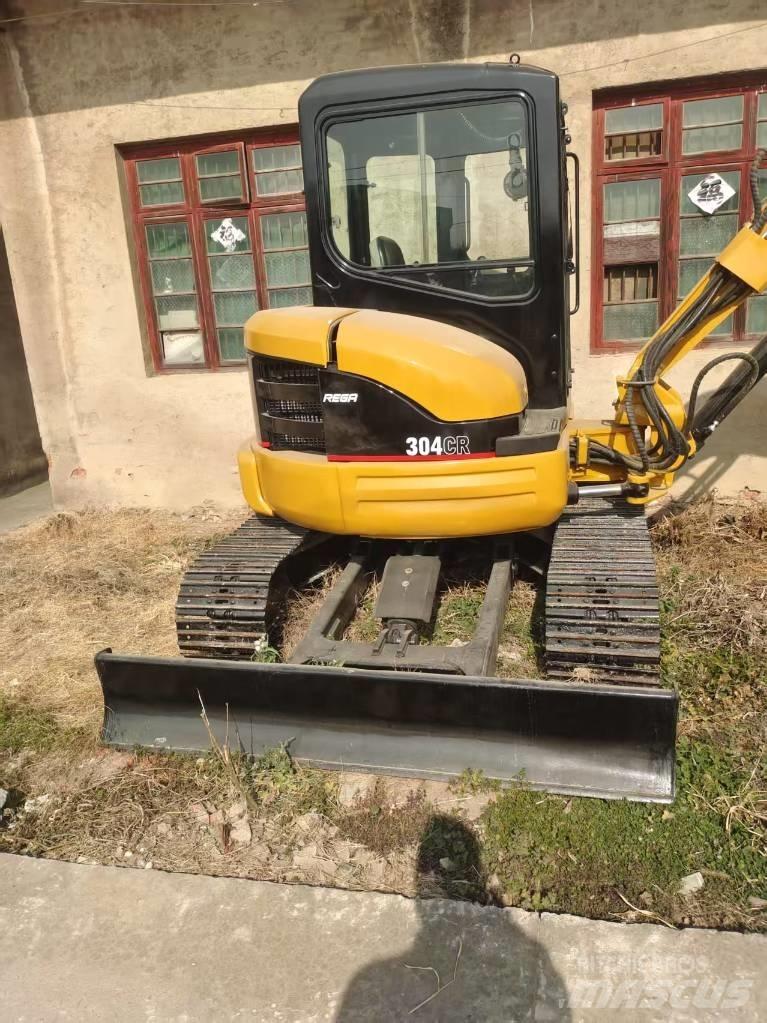 CAT 304 CR Miniescavadeiras
