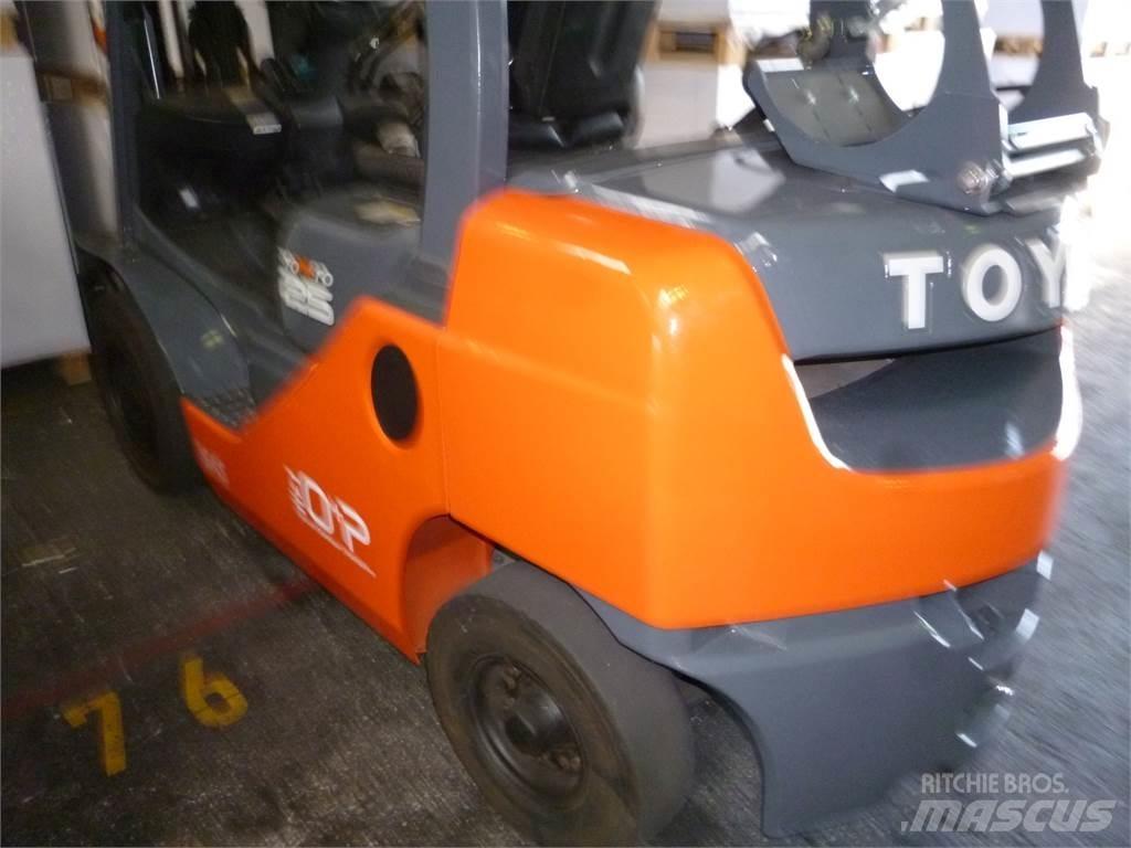 Toyota 02-8FGF25 Empilhadores a gás