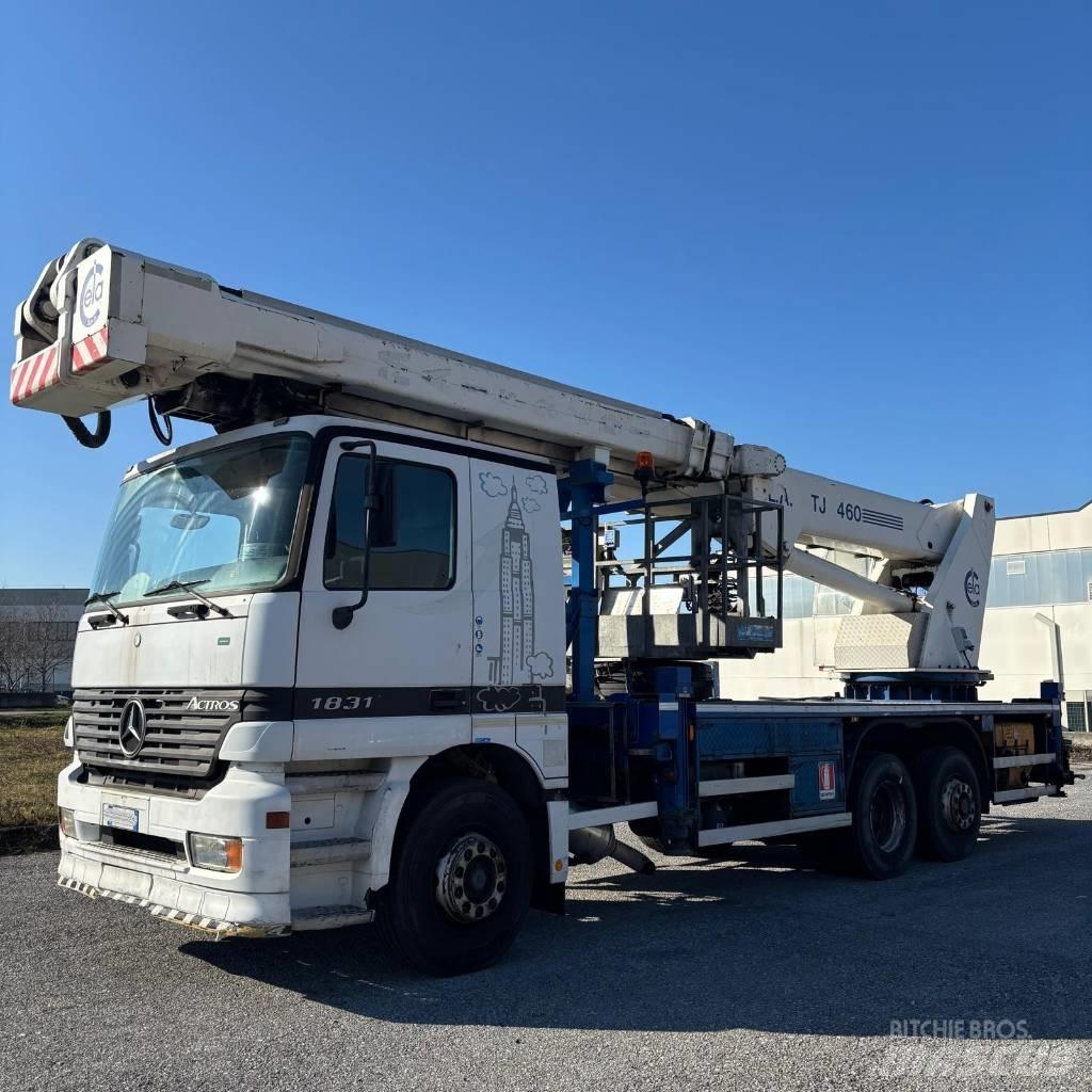Cela Tj 460 Plataformas aéreas montadas em camião
