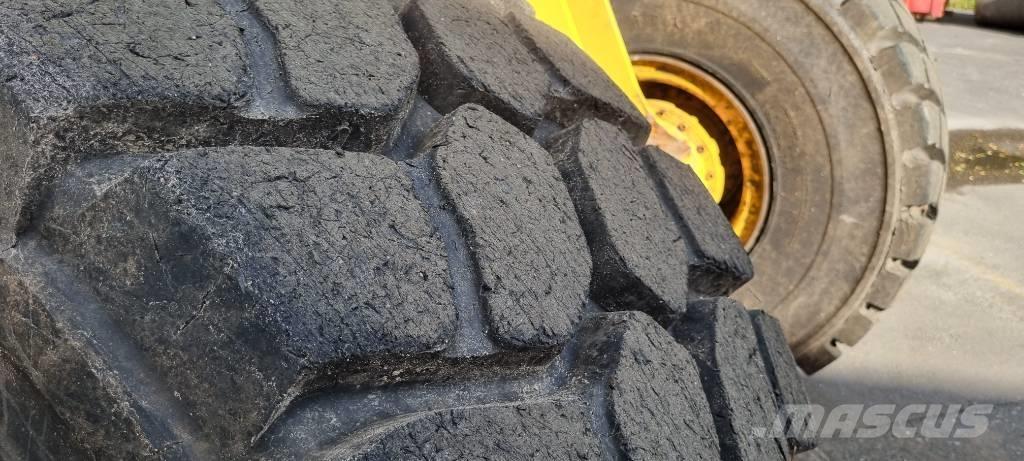 Volvo L 120 E Carregadeiras de rodas