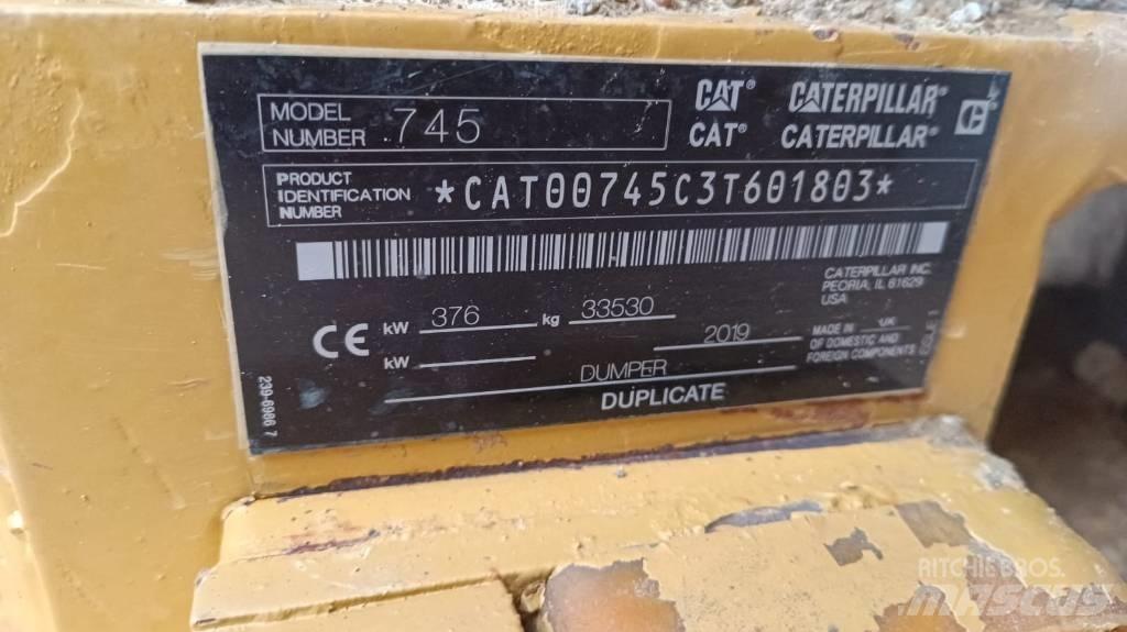 CAT 745 Caminhões articulados
