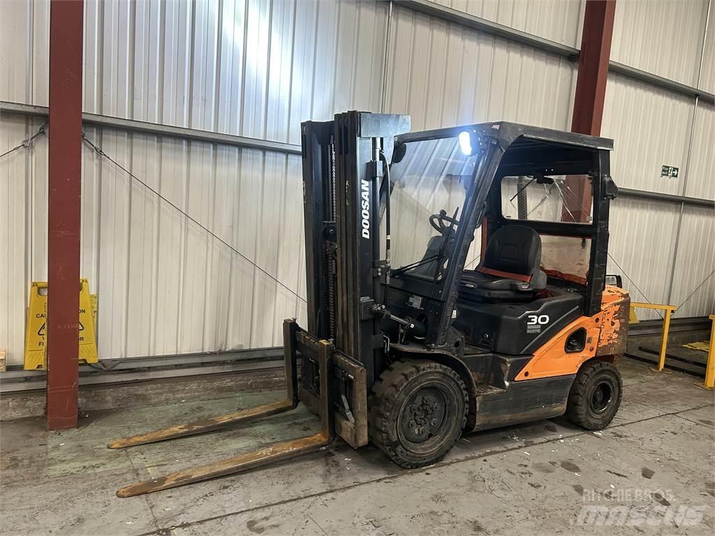 Doosan D30S-5 Empilhadores Diesel