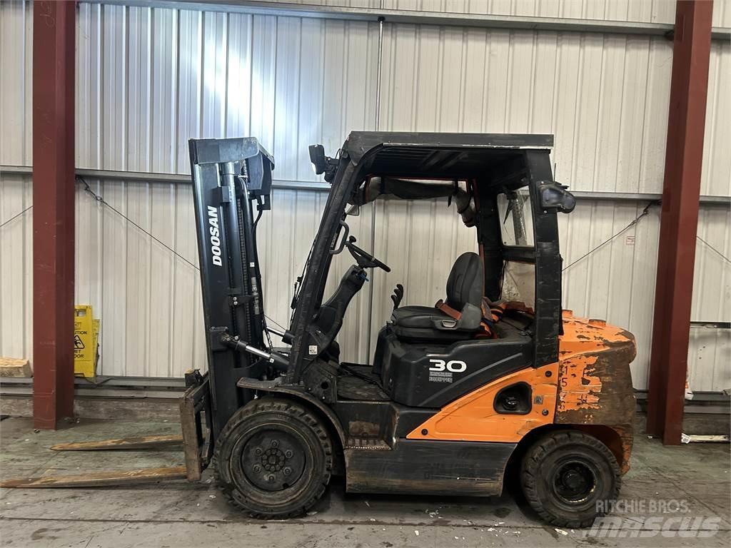 Doosan D30S-5 Empilhadores Diesel