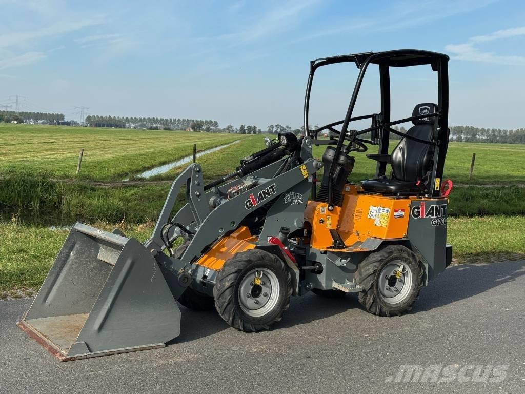 GiANT G 1200 Carregadeiras de rodas