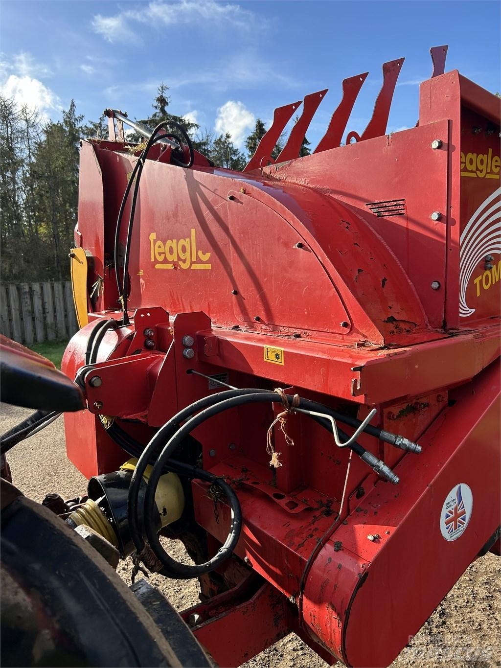 TEAGLE TOMAHAWK 808S Cortadores, moinhos e desenroladores de fardos