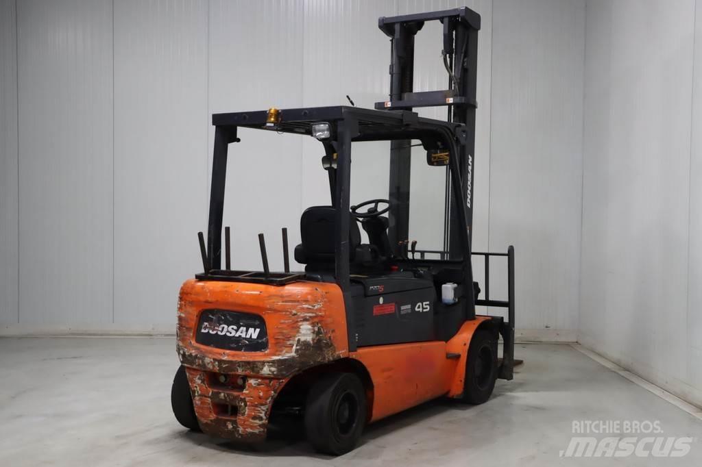 Doosan B45X-5 Empilhadores eléctricos