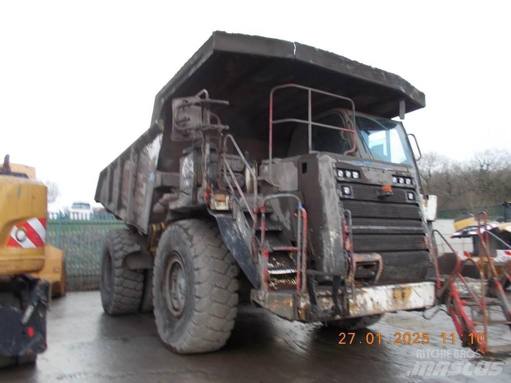 CAT 775G Camiőes basculantes rígidos