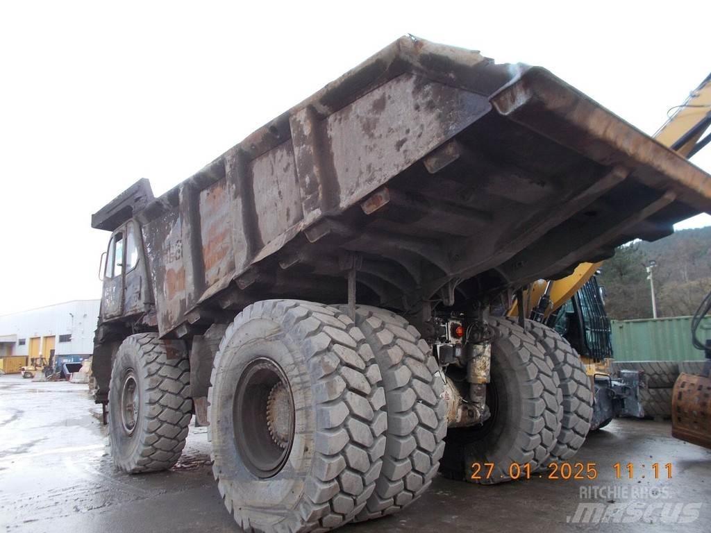 CAT 775G Camiőes basculantes rígidos