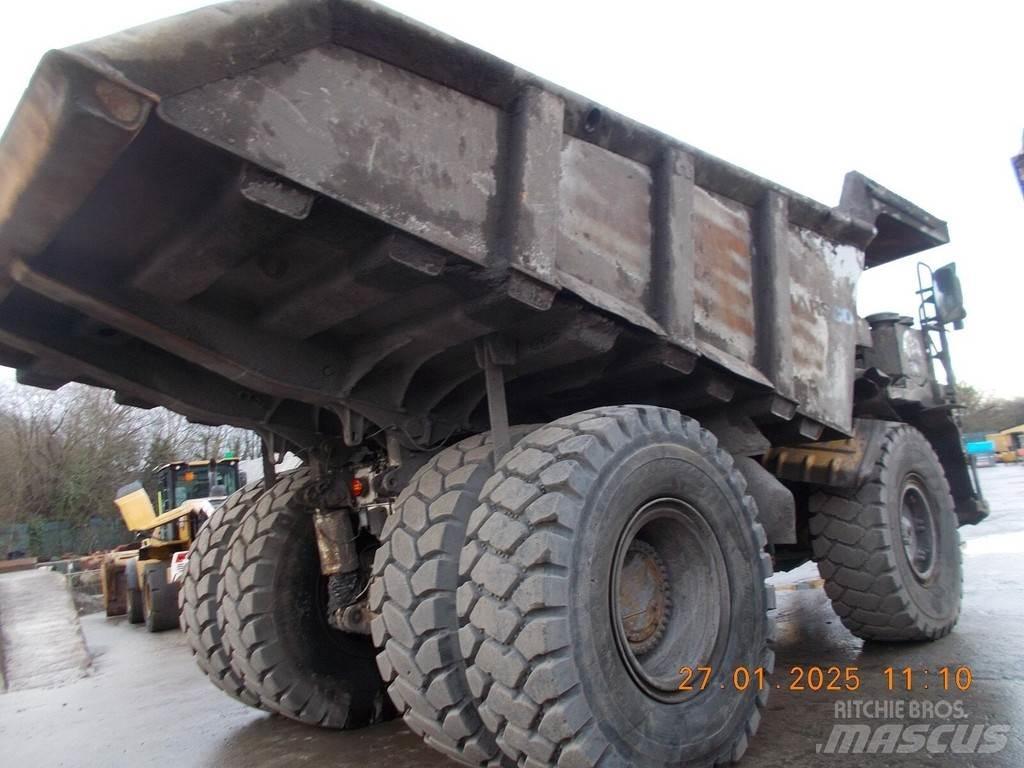 CAT 775G Camiőes basculantes rígidos