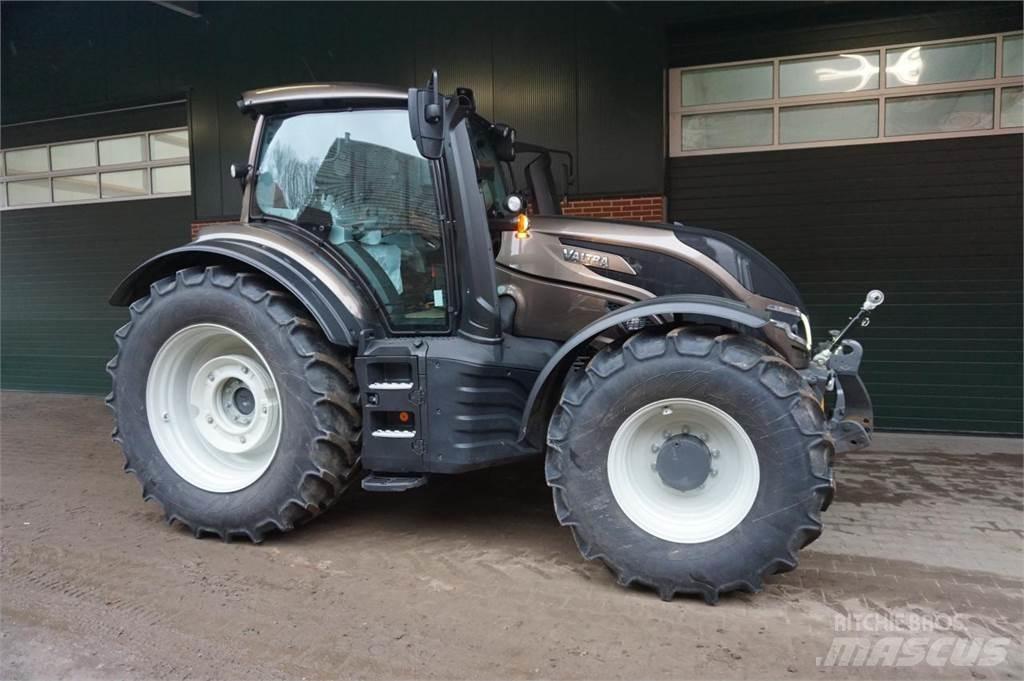 Valtra T175 Active Tratores Agrícolas usados