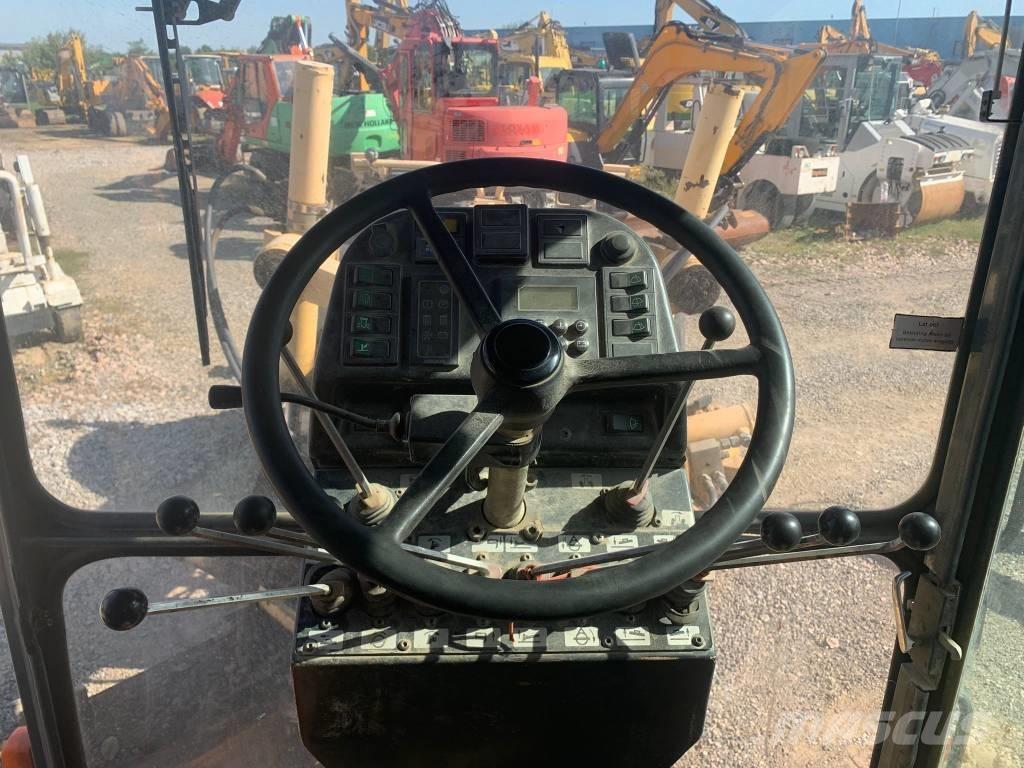 HBM-Nobas BG190T-3 Motoniveladoras