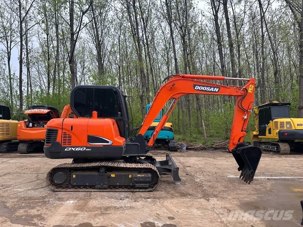Doosan DX60 Escavadeiras de esteiras